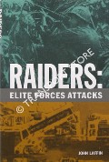 Book cover of Raiders - Great Exploits of the Second World War by LAFFIN, John